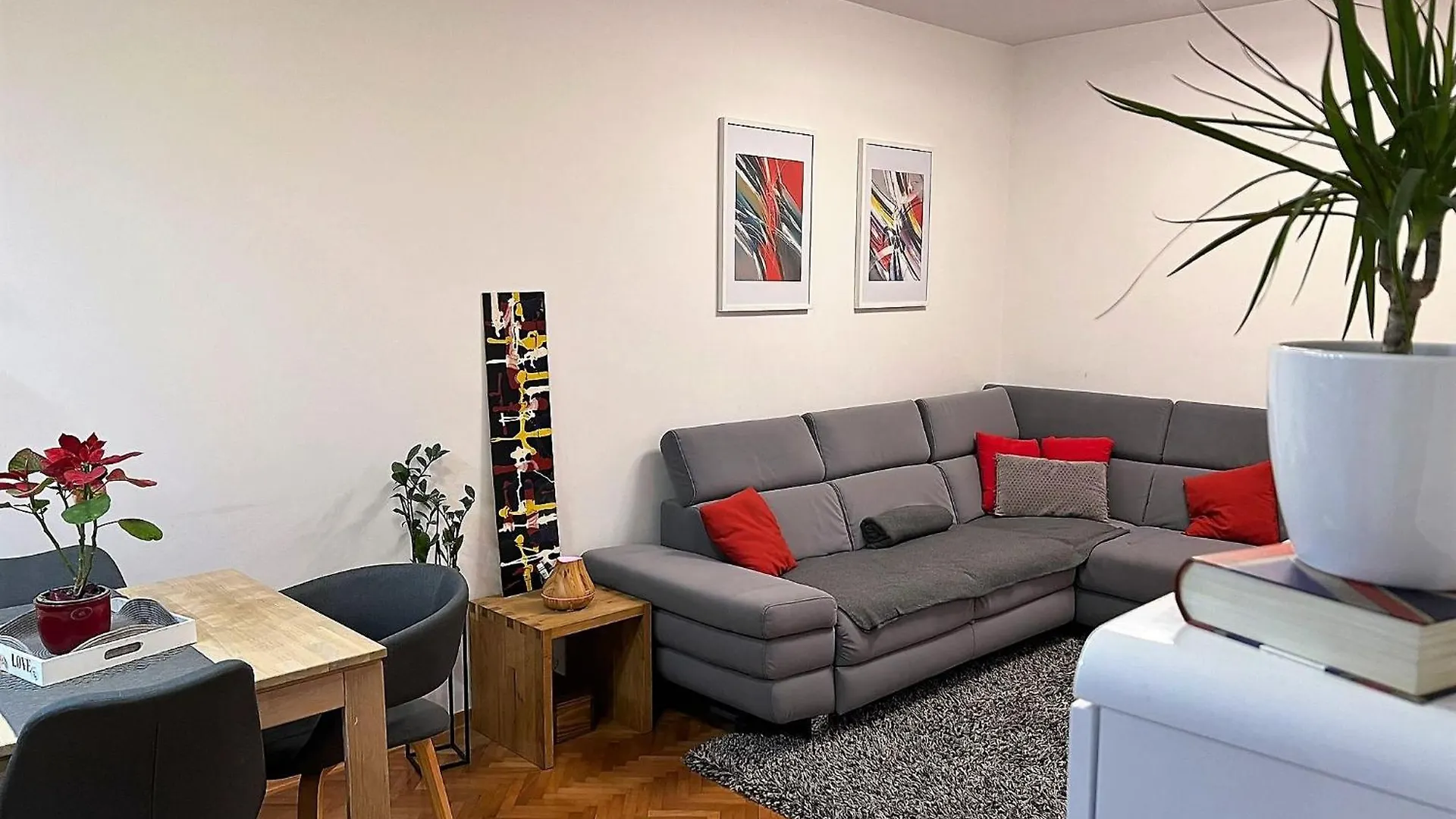 Mm Split Apartment - 5 Min By Car To The Beach & City Center - Free Public Parking