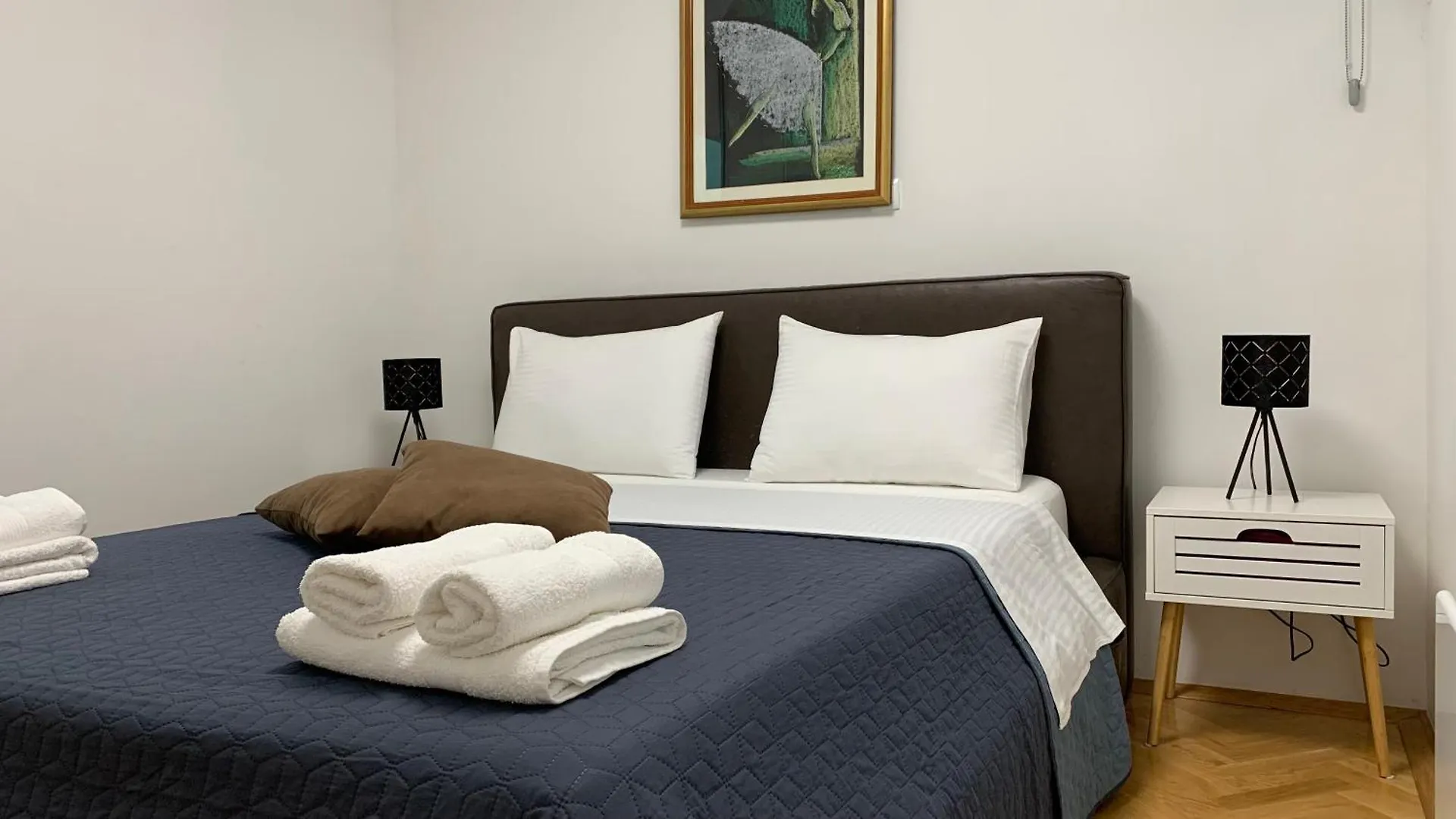 Mm Split Apartment - 5 Min By Car To The Beach & City Center - Free Public Parking